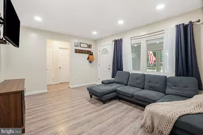 32 1st Avenue, Glen Burnie, MD 21060 - Photo 12