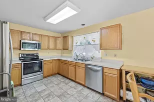 112 Farmbrook Ln, Hanover, MD 21076 - Photo 16