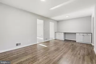 19 Roe Ln, Arnold, MD 21012 - Photo 8