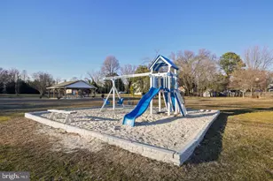 7819 Appletree Rd, Pasadena, MD 21122 - Photo 52