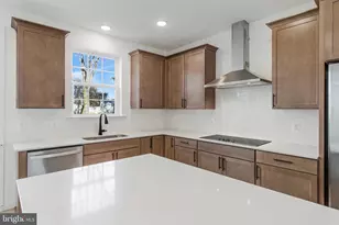 5724 Howard Dr, Glen Burnie, MD 21060 - Photo 8