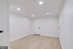 7925 East End Dr, Baltimore, MD 21226 - Photo 32