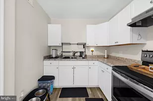 2 Woods Ave, Glen Burnie, MD 21061 - Photo 12