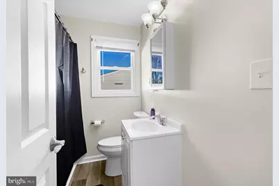 2 Woods Avenue, Glen Burnie, MD 21061 - Photo 16