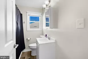 2 Woods Ave, Glen Burnie, MD 21061 - Photo 16