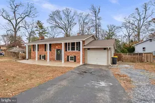 151 Long Point Ct, Pasadena, MD 21122 - Photo 2