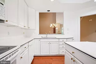 328 Colony Point Pl, Edgewater, MD 21037 - Photo 18