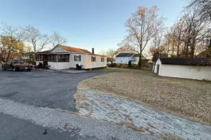 7655 Turnbrook Dr, Glen Burnie, MD 21060 - Photo 2