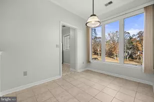 636 Oakland Hills Dr, Arnold, MD 21012 - Photo 10