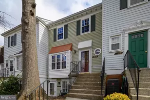 1515 Marlborough Ct, Crofton, MD 21114 - Photo 2