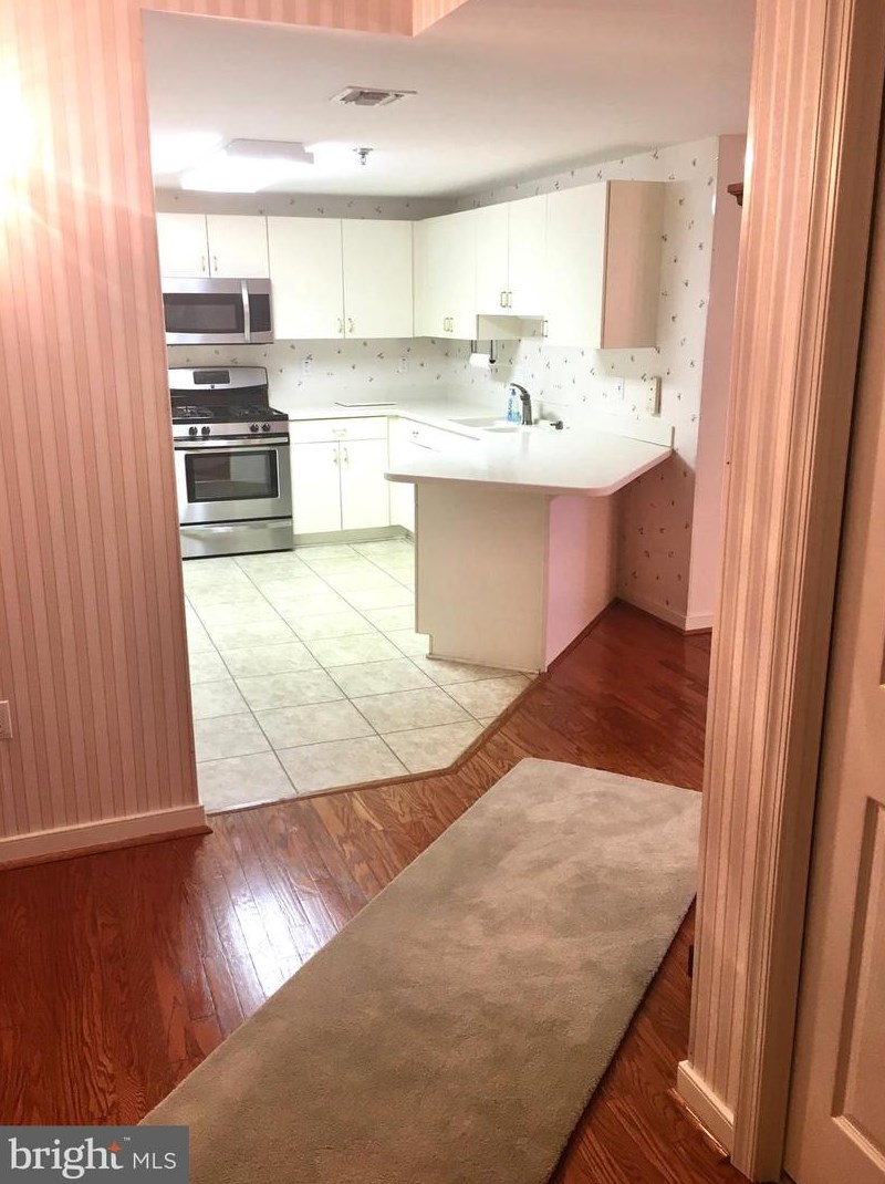 602 Mckinsey Park Dr #405, Severna Park, MD 21146