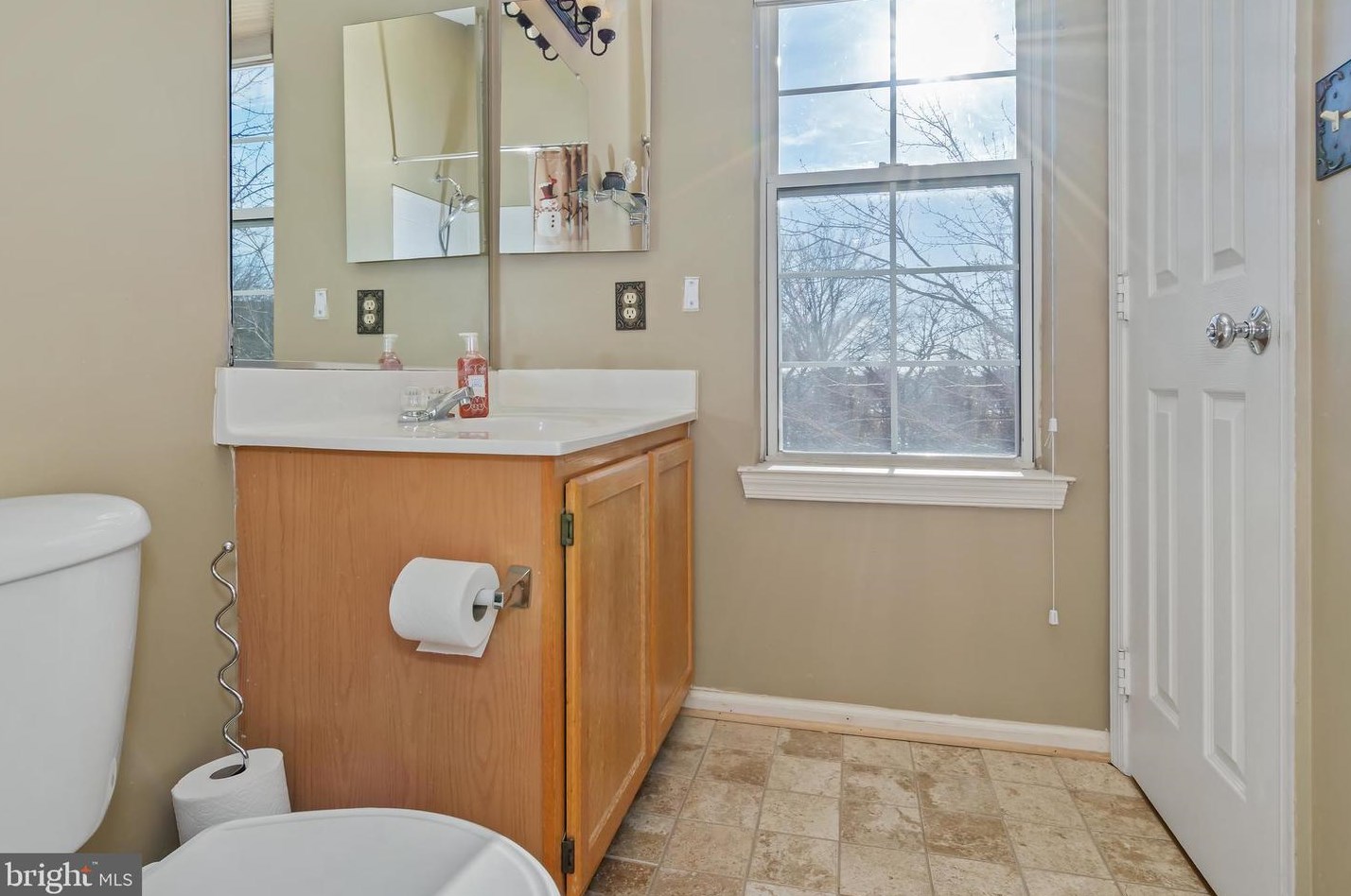 2093 Pawlet Dr, Crofton MD 21114-1687 exterior