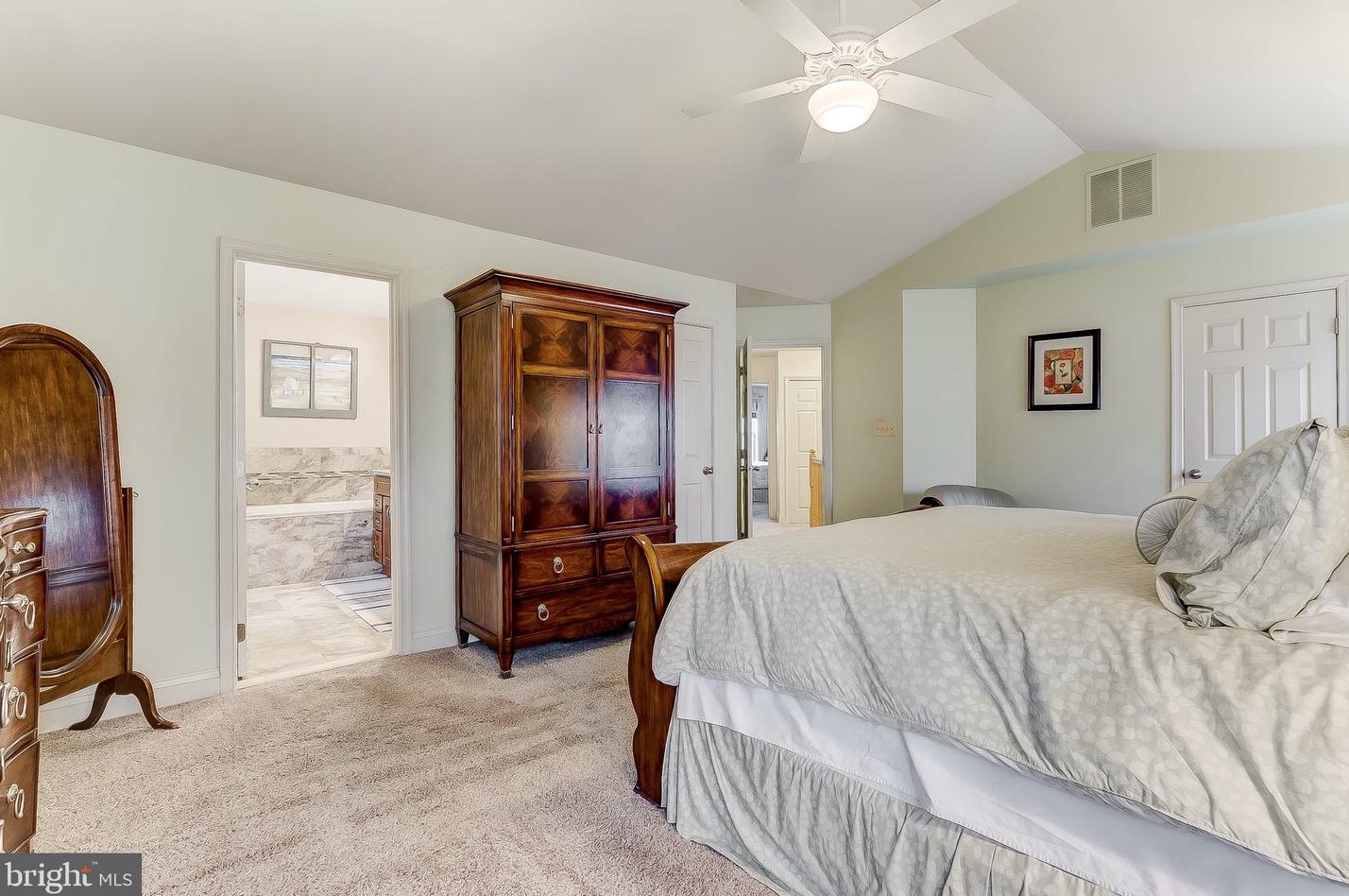 2900 Middle Brg Ct, Crofton MD 21114-2498 exterior