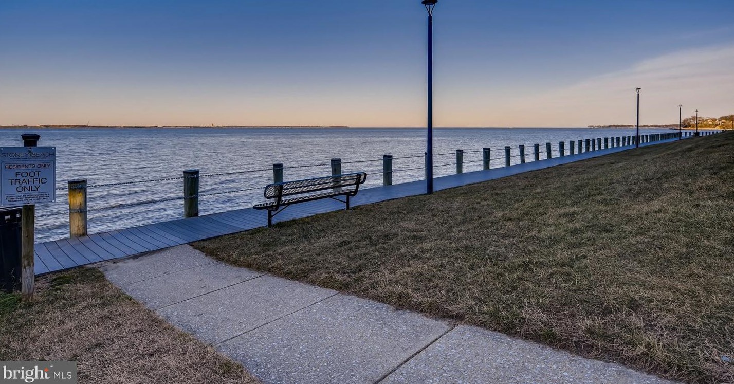 7895 Seaside Ct, Baltimore, MD 21226-2152