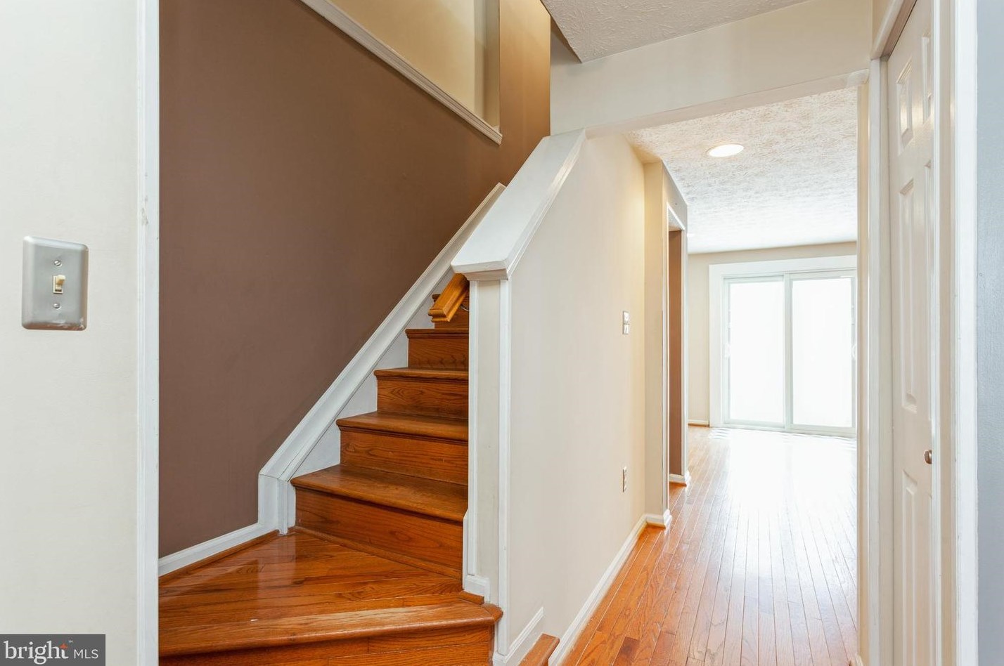 2537 Log Ml Ct, Crofton MD 21114-1859 exterior