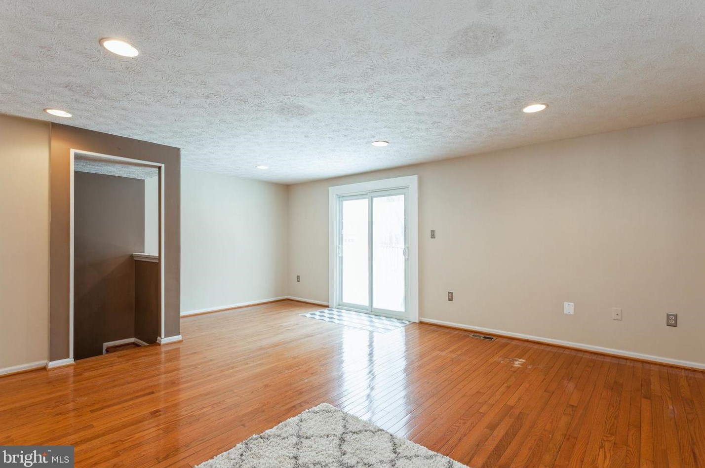 2537 Log Ml Ct, Crofton MD 21114-1859 exterior