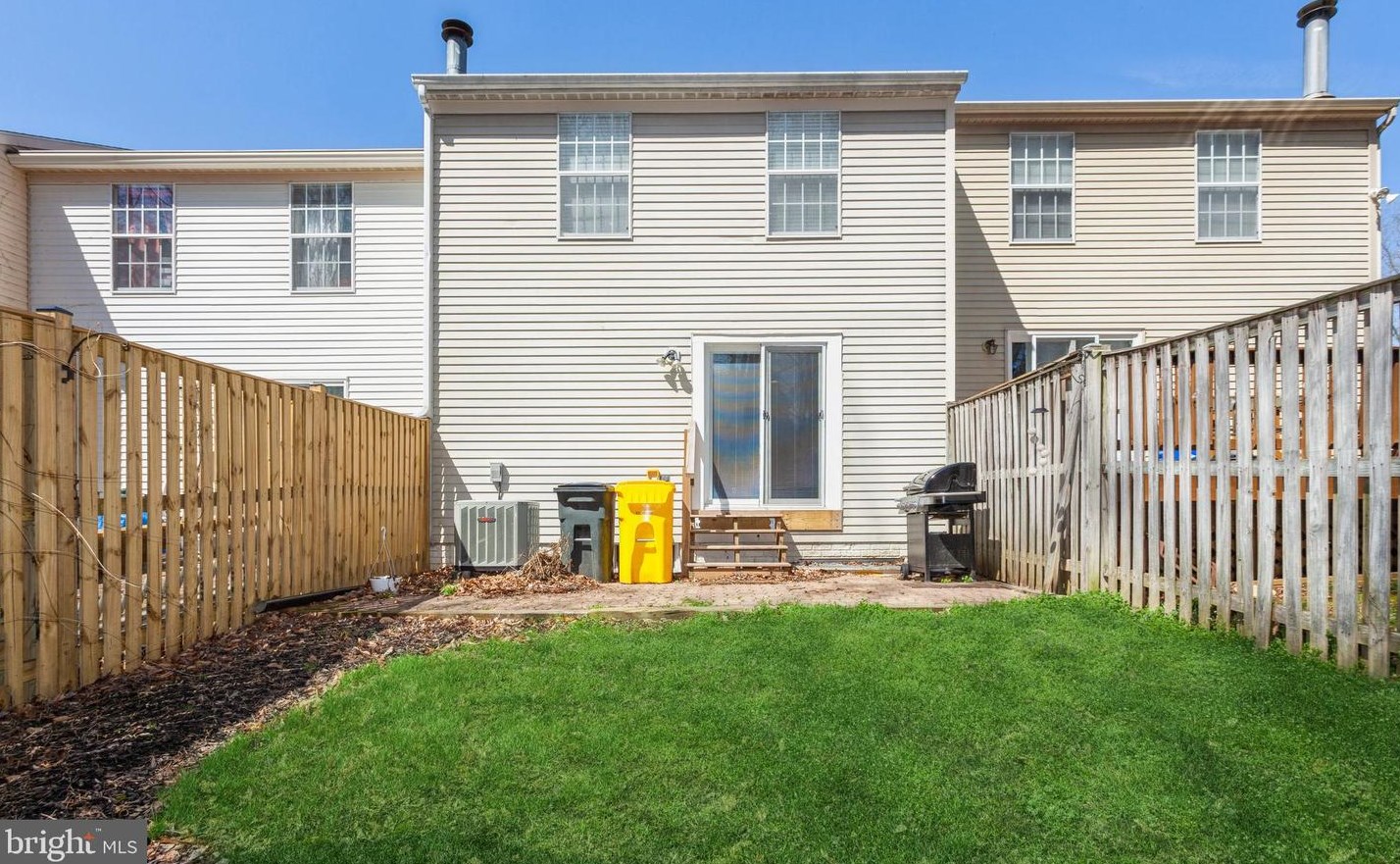 2537 Log Ml Ct, Crofton MD 21114-1859 exterior