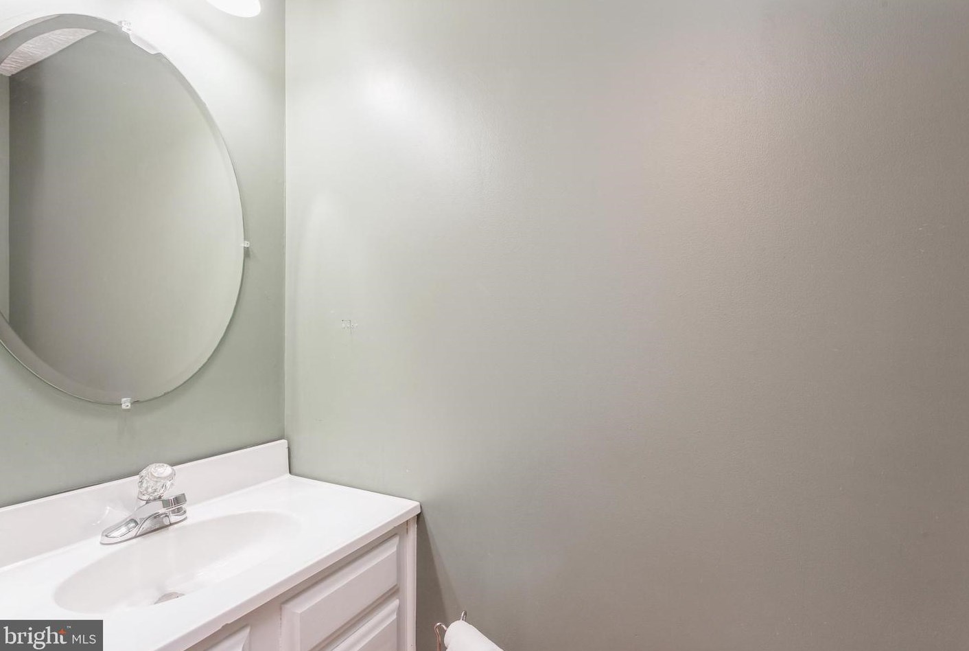 2537 Log Ml Ct, Crofton MD 21114-1859 exterior