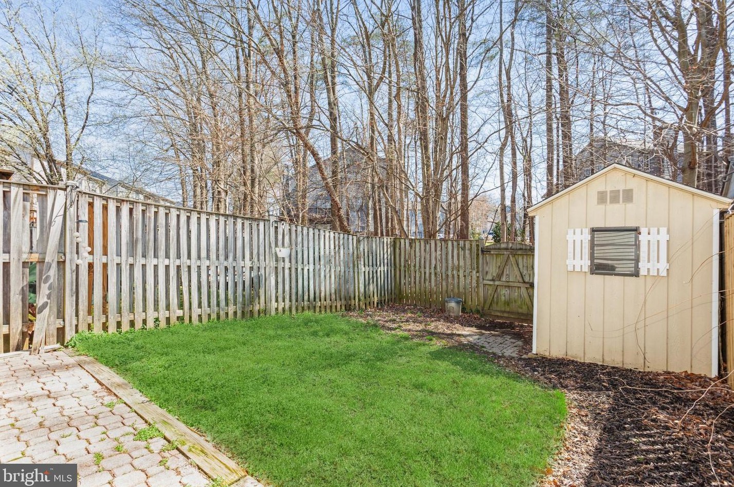 2537 Log Ml Ct, Crofton MD 21114-1859 exterior