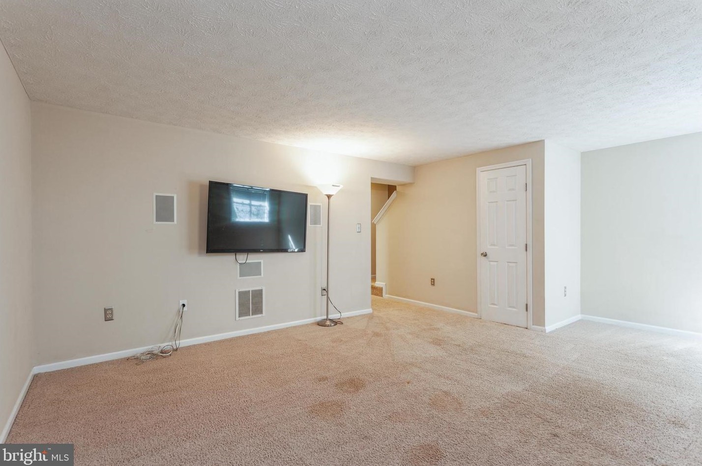 2537 Log Ml Ct, Crofton MD 21114-1859 exterior