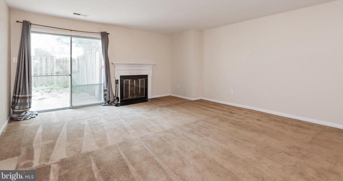 1707 Hart Ct, Crofton MD 21114-1630 exterior