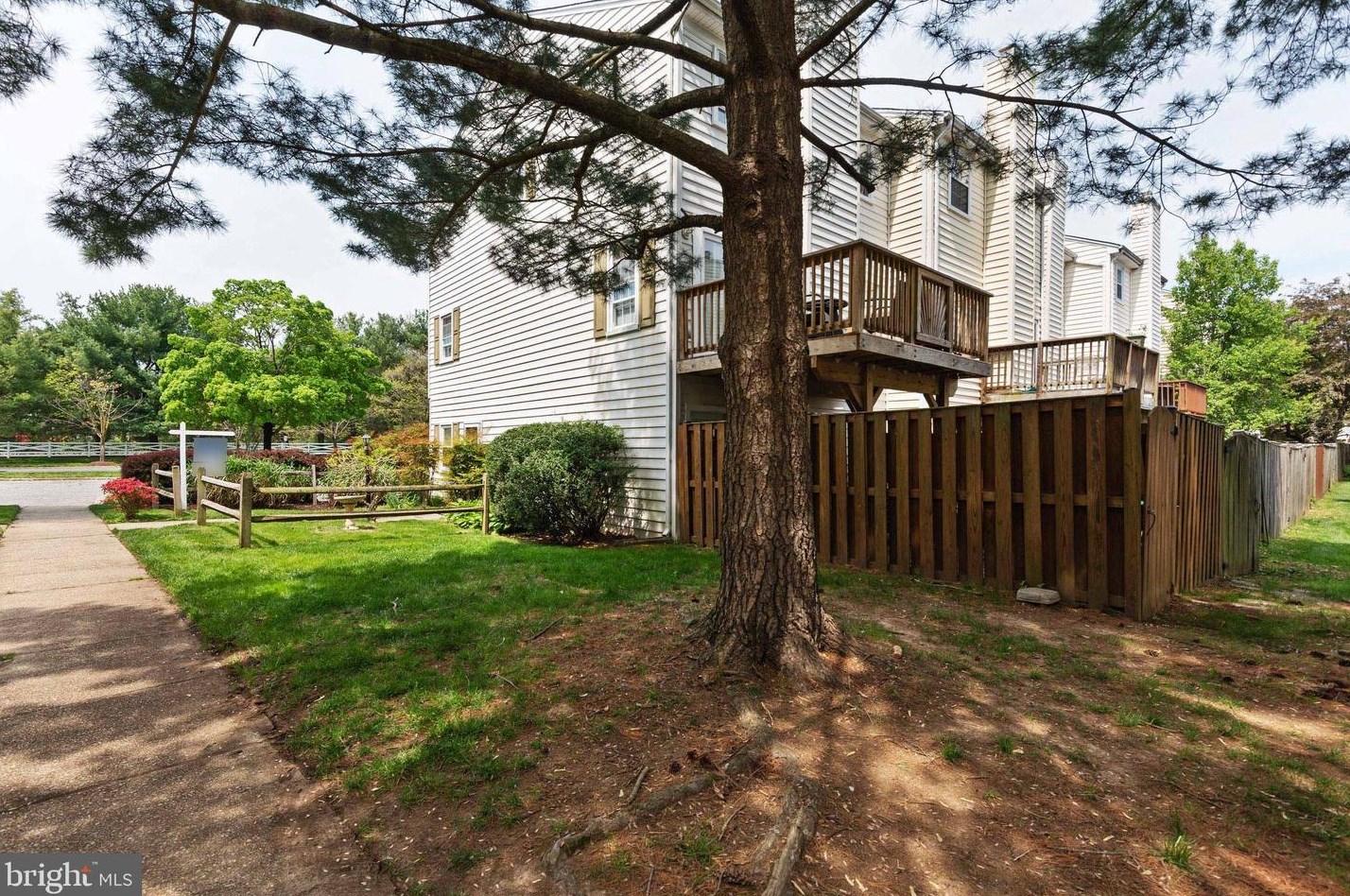 1707 Hart Ct, Crofton MD 21114-1630 exterior