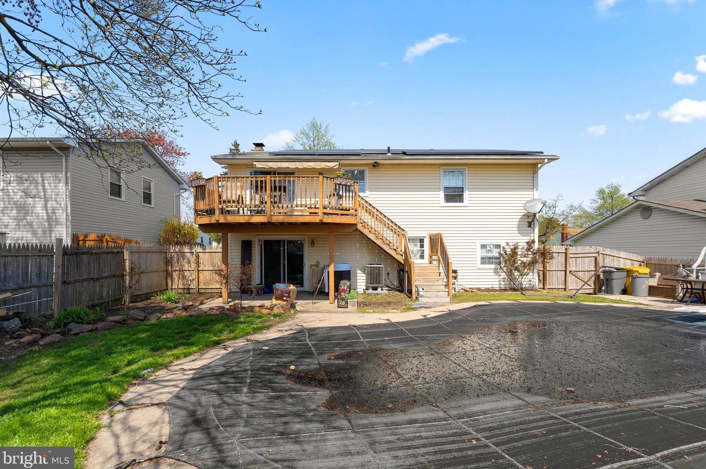 1909 Cuire Dr, Severn MD 21144-1464 exterior