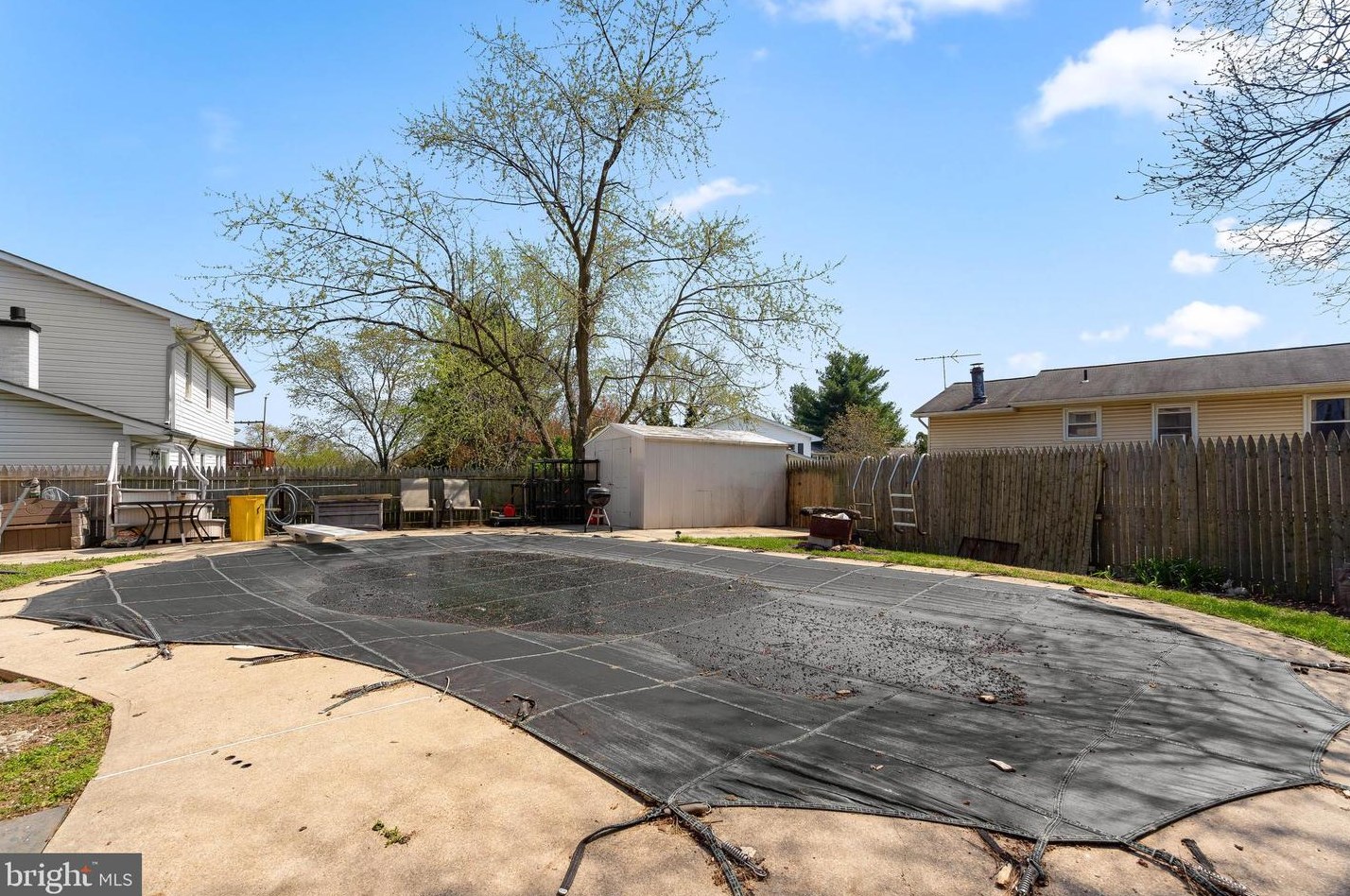 1909 Cuire Dr, Severn MD 21144-1464 exterior