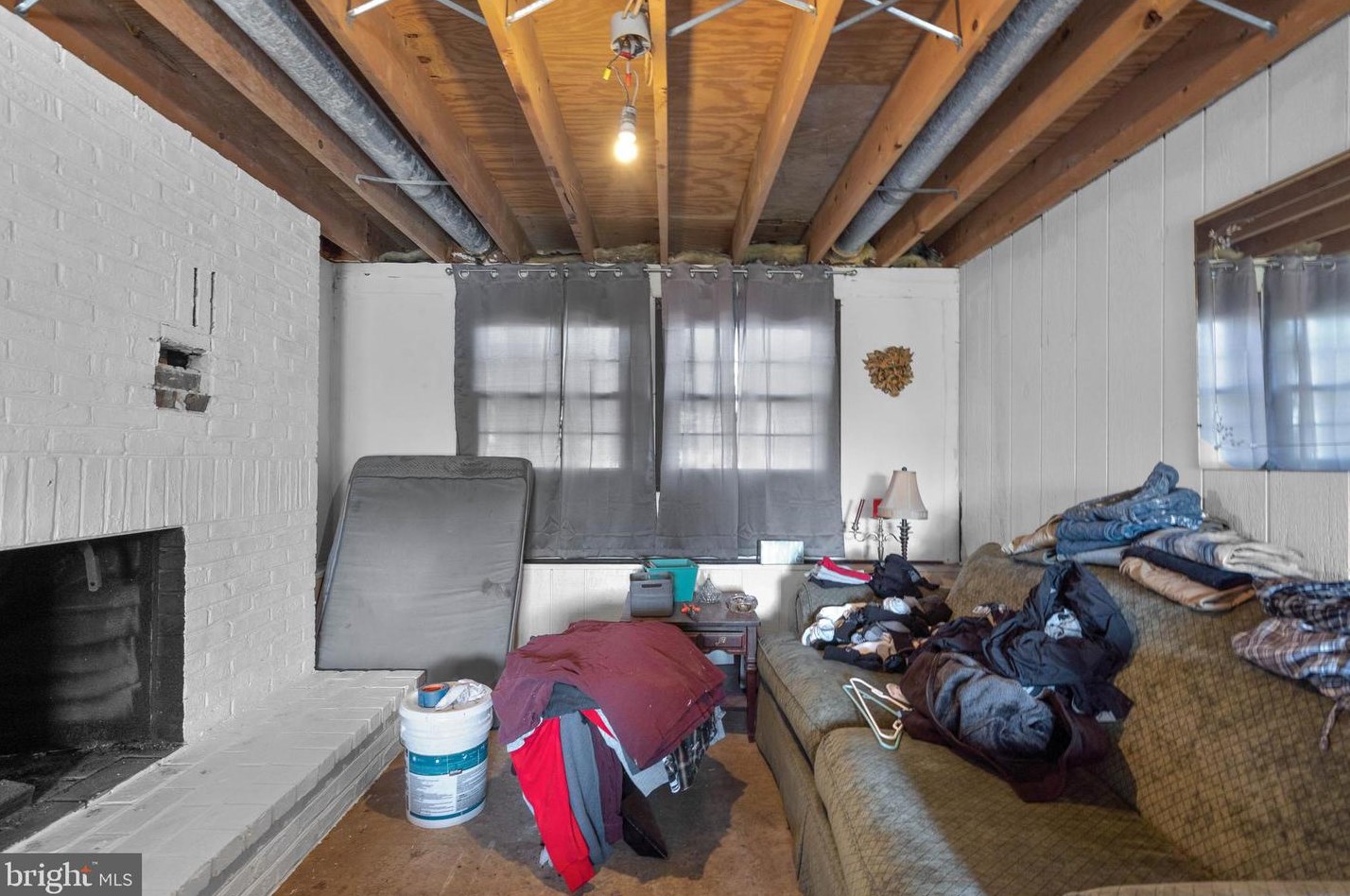 1909 Cuire Dr, Severn MD 21144-1464 exterior