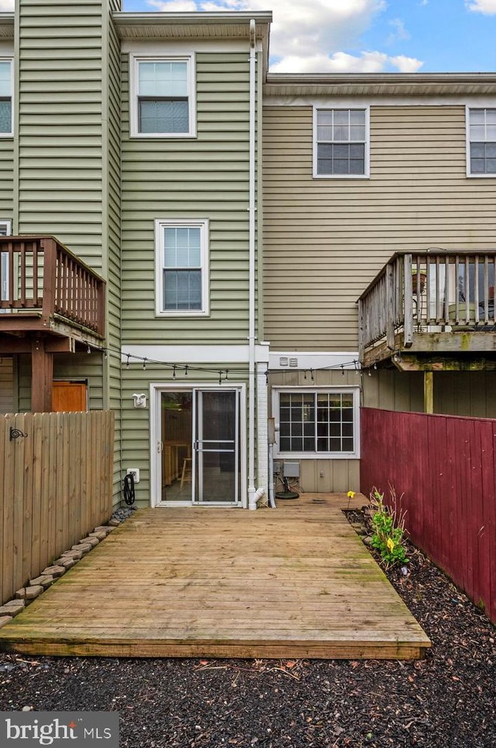 1452 Blockton Ct, Crofton MD 21114-1101 exterior