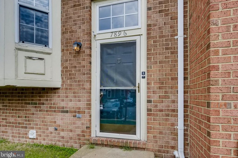 7896 Seaside Ct, Baltimore, MD 21226-2152