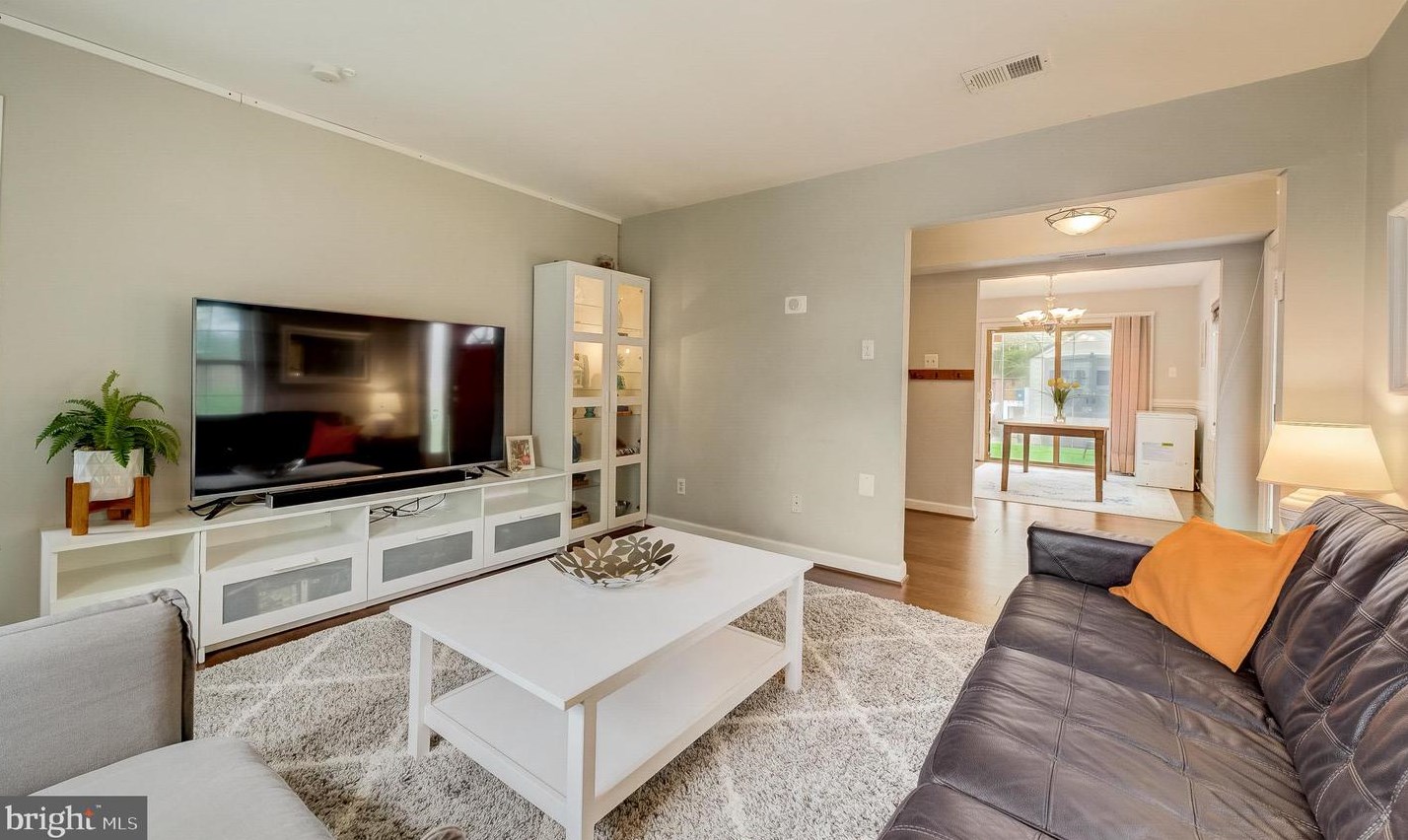 1658 Walleye Dr, Crofton MD  21114-2326 exterior