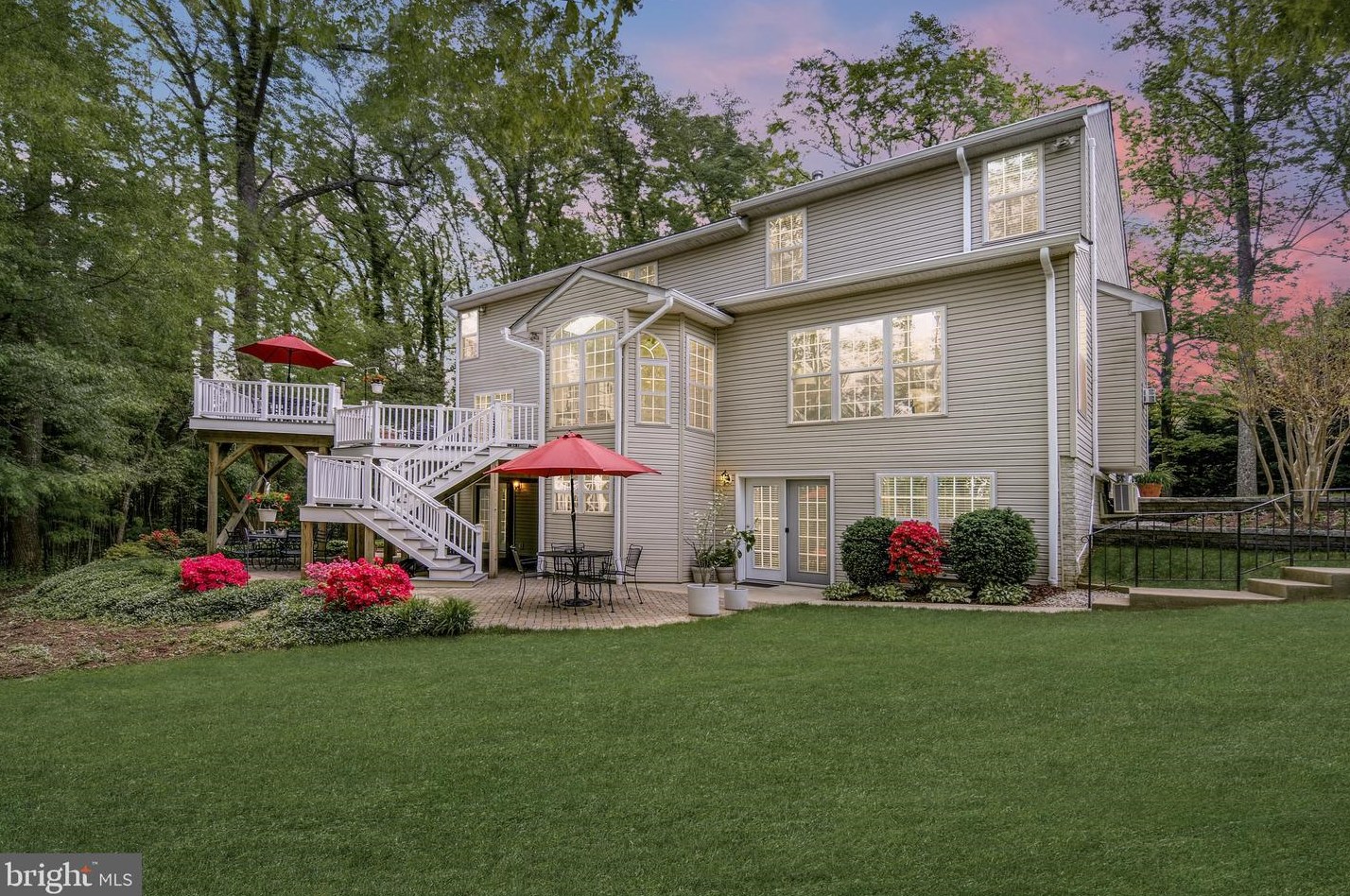 576 Shore Acres Rd, Arnold, MD 21012