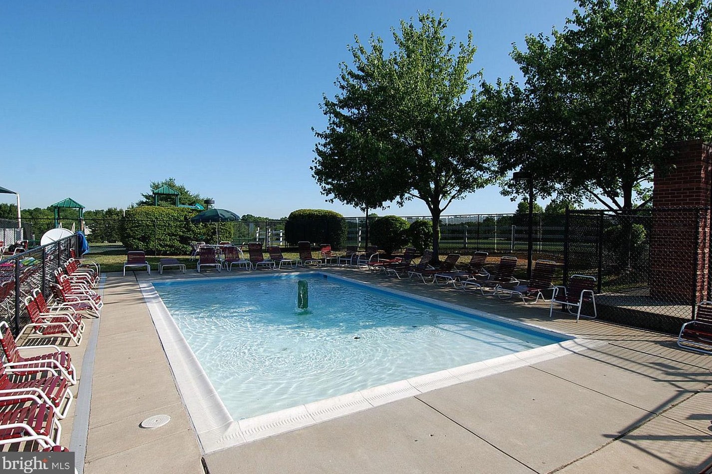 1523 Hornbeam Dr, Crofton MD 21114-3244 exterior