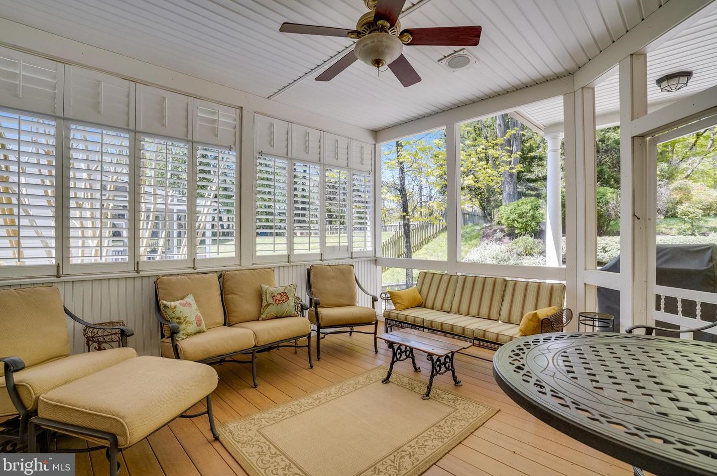 1523 Hornbeam Dr, Crofton MD 21114-3244 exterior