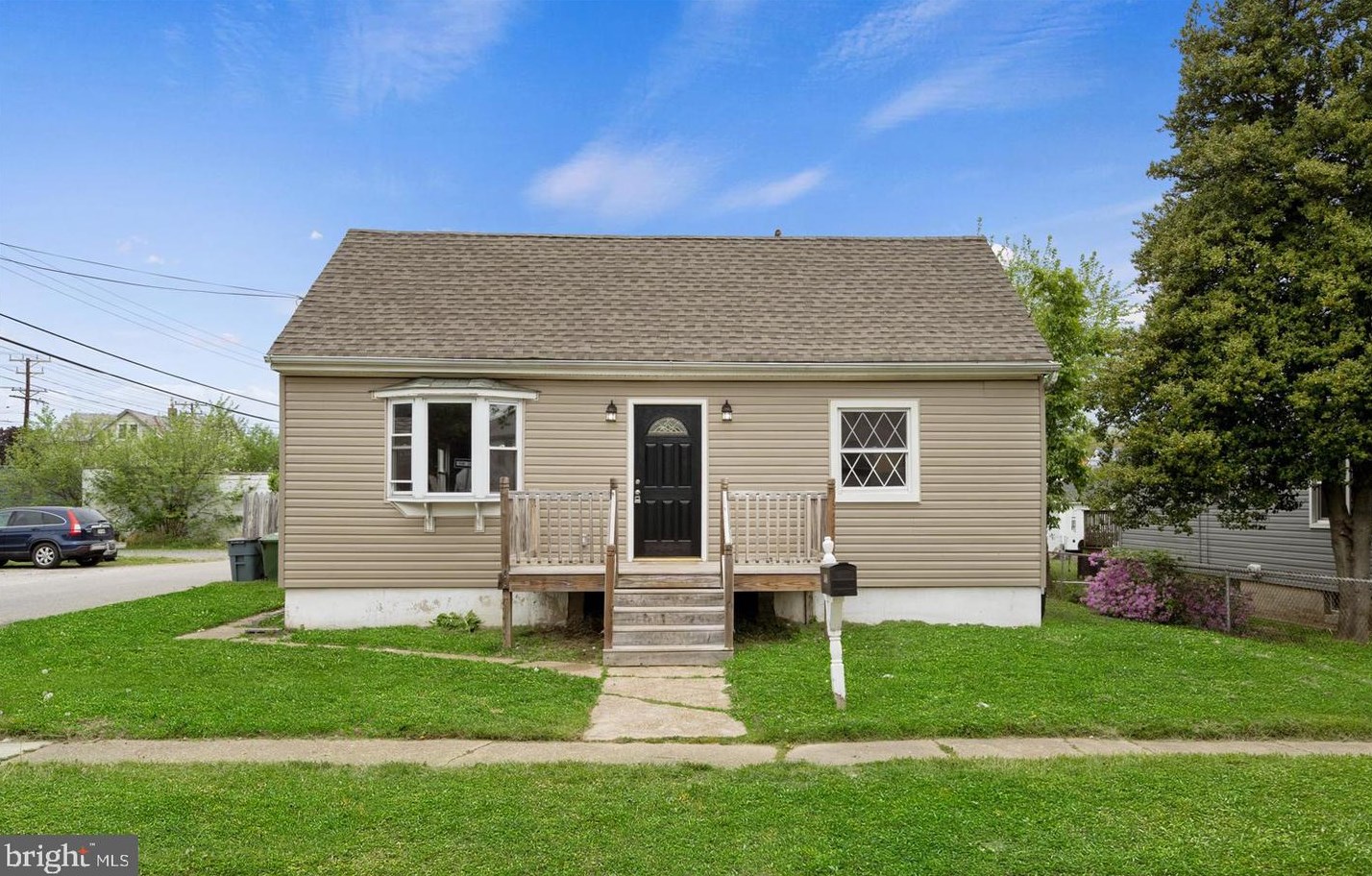 102 Doris Ave, Baltimore, MD 21225-2858