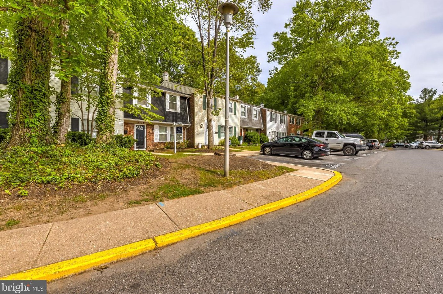 1724 Farmington Ct, Crofton MD  21114-2307 exterior