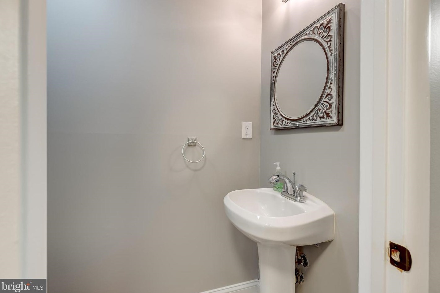 1724 Farmington Ct, Crofton MD  21114-2307 exterior