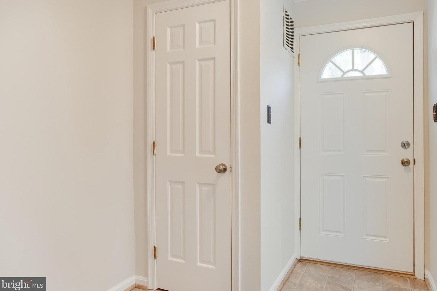 1608 Angus Ct, Crofton MD 21114-2002 exterior