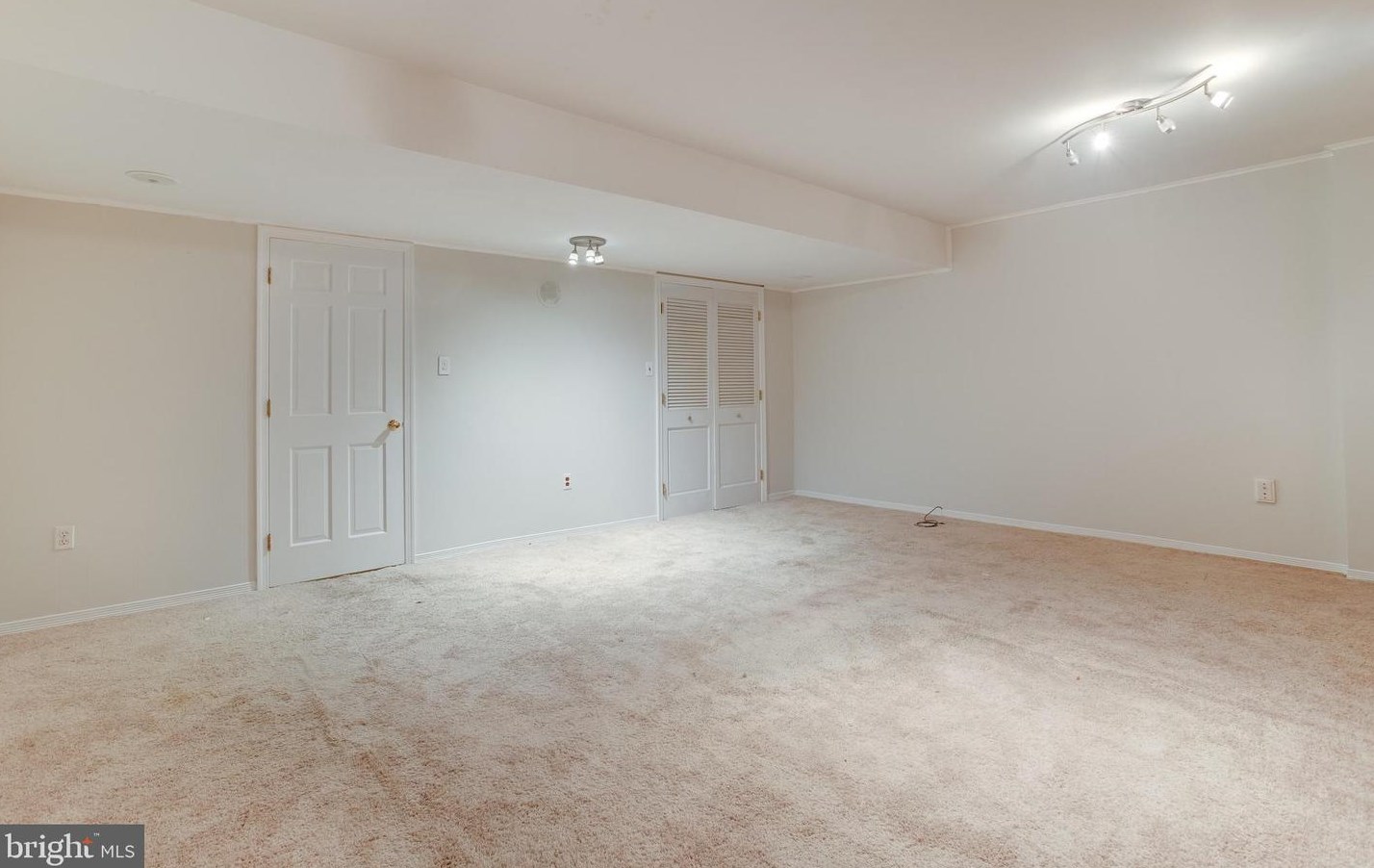 1608 Angus Ct, Crofton MD 21114-2002 exterior