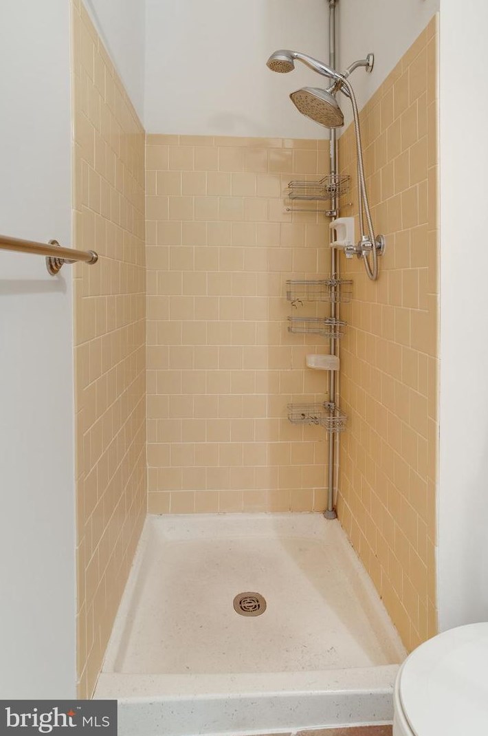 1608 Angus Ct, Crofton MD 21114-2002 exterior