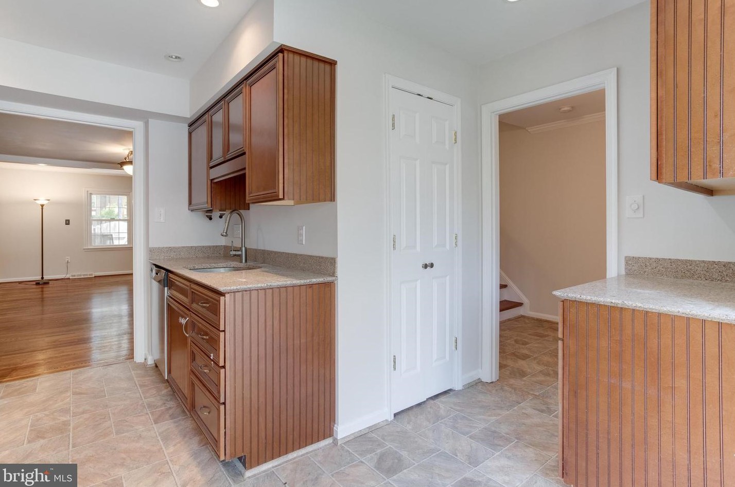 1608 Angus Ct, Crofton MD 21114-2002 exterior