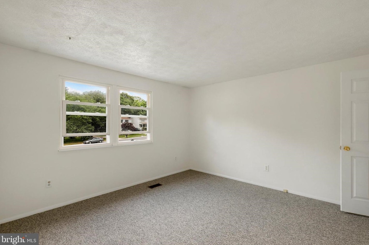 7735 Aragorn Ct, Baltimore MD 21076-1603 exterior