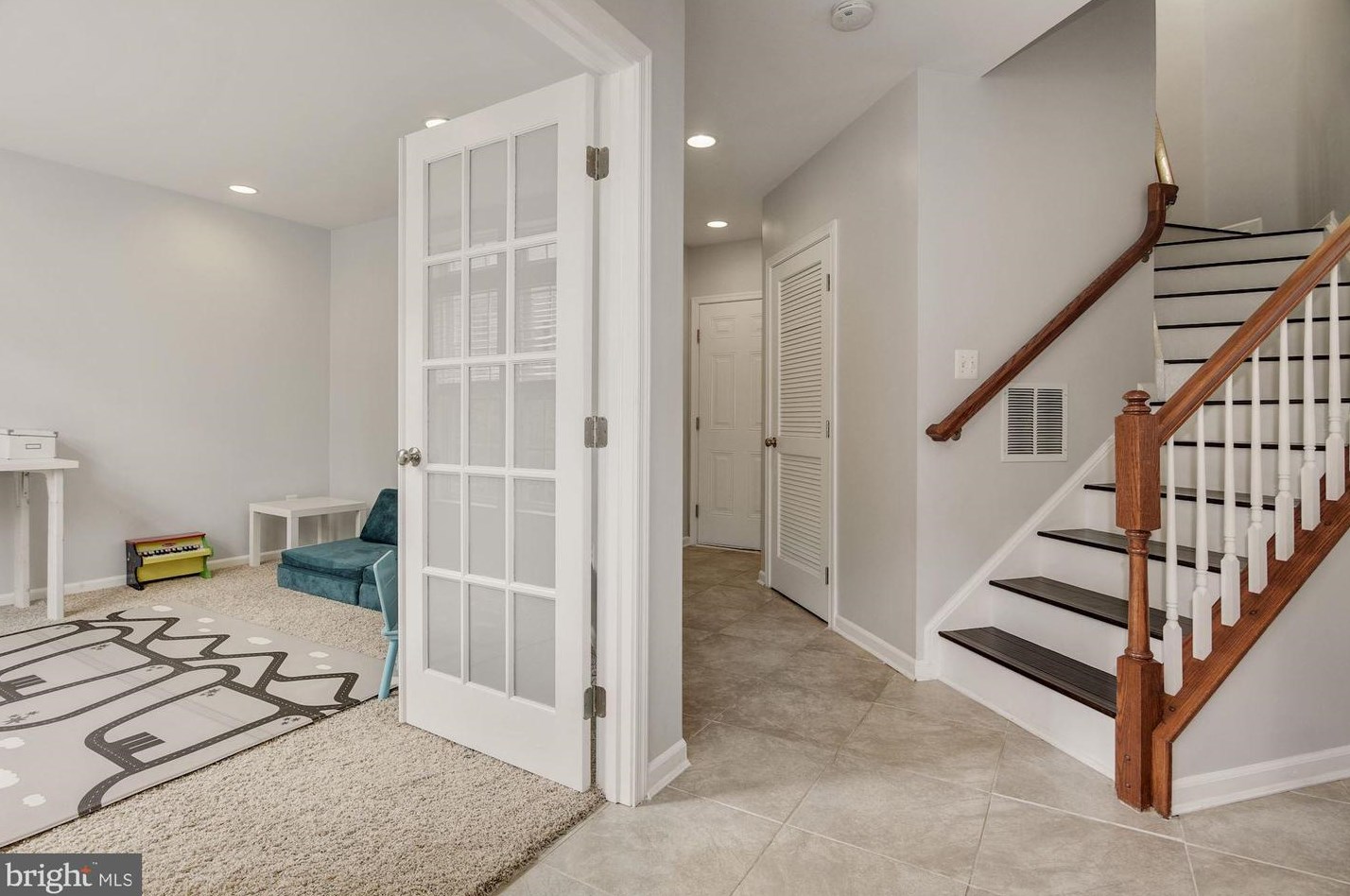 7640 Sandhurst Ln, Baltimore, MD 21076-1794