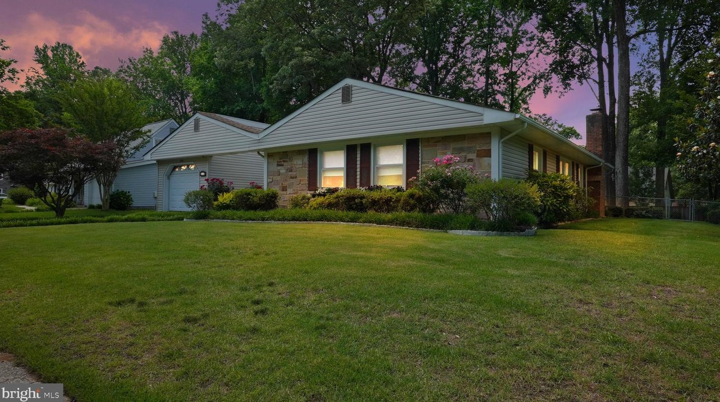 1712 Sturbridge Pl, Crofton, MD 21114-2010