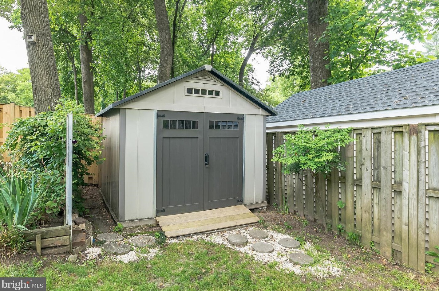 1712 Sturbridge Pl, Crofton MD  21114-2010 exterior