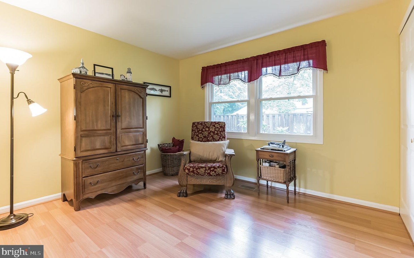 1712 Sturbridge Pl, Crofton MD  21114-2010 exterior