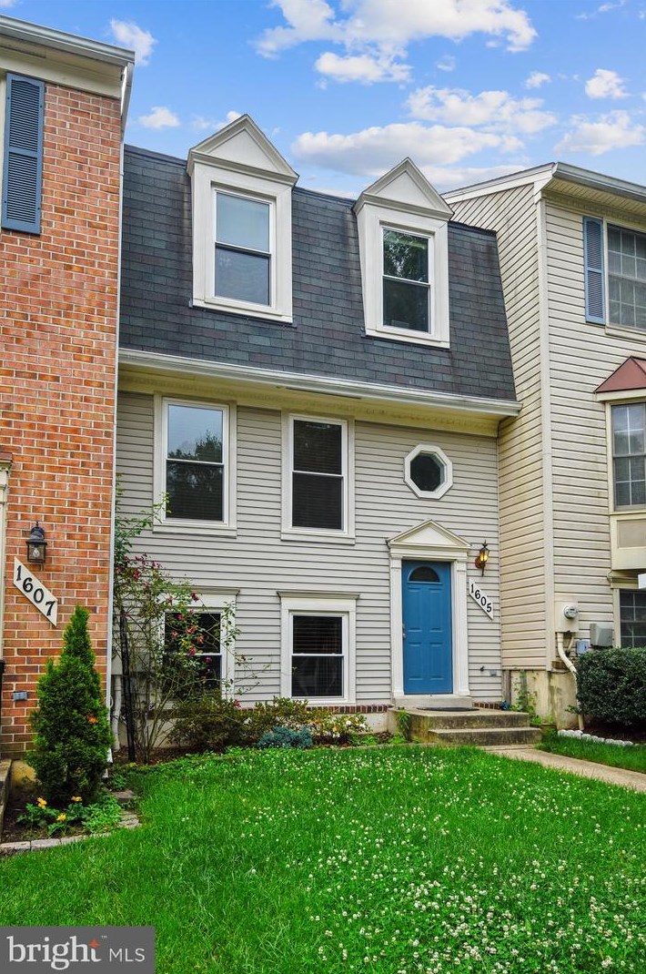 1605 Howard Chapel Ct, Crofton MD 21114-1817 exterior