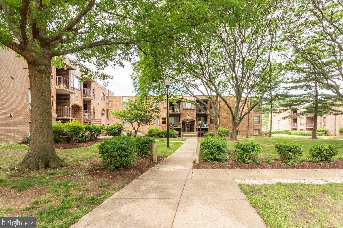 18 Silverwood Cir #10, Annapolis, MD 21403