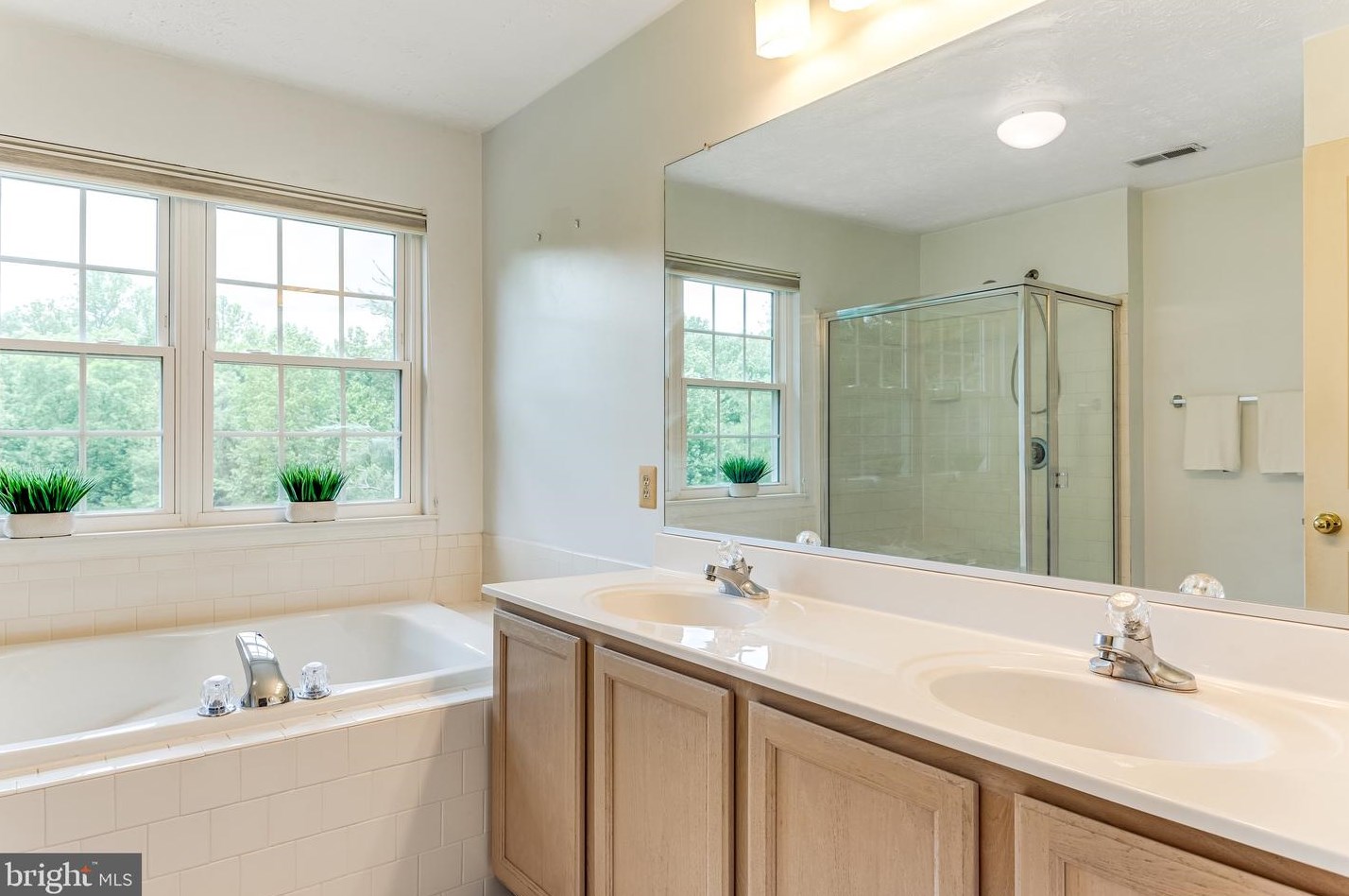 2419 Kemper Rd, Crofton MD  21114-2552 exterior